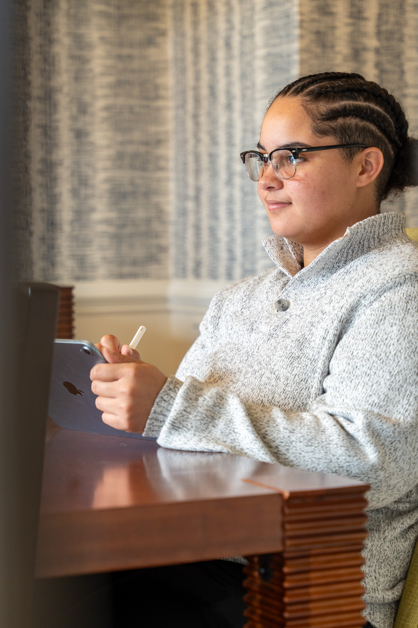 Nicole Gantt reviewing listing details